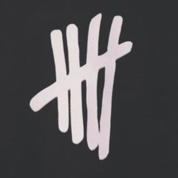 5 SECONDS of SUMMER Graphic "Astronaut Kid" Band - Picture 14 of 14